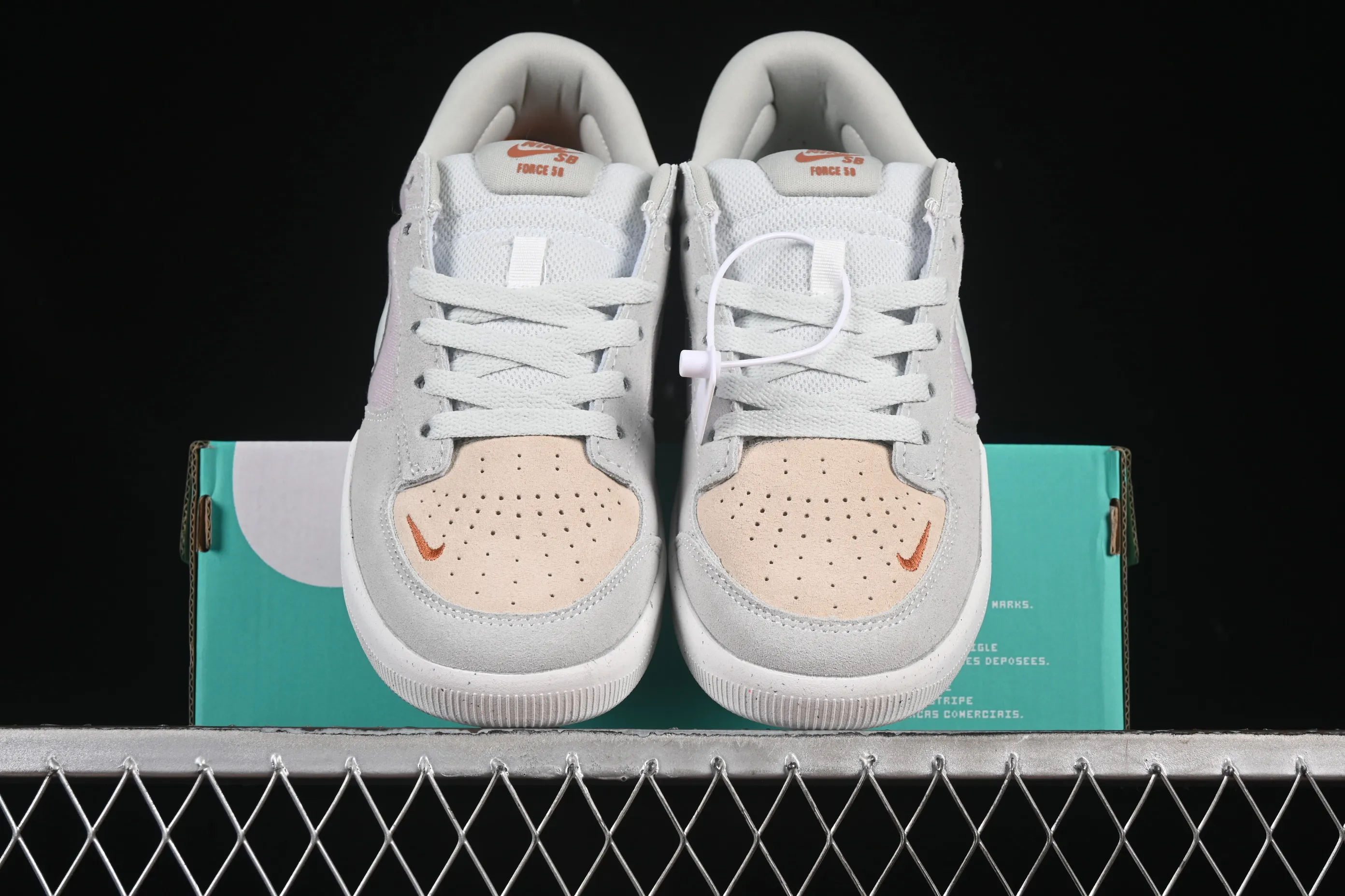 All categories Nk SB Dunk series Nk Force 58 simplified skateboard shoes Nike SB Force 58 Nike simplified retro skateboard shoes DV5477-005